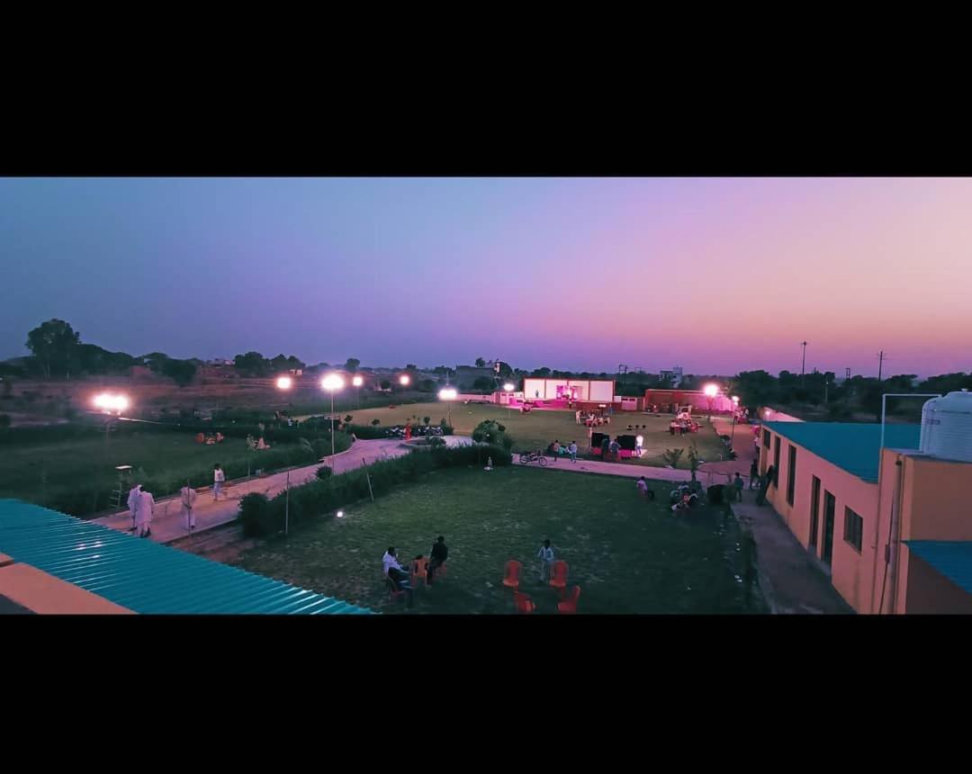 Prem Garden & Resort Mathura Luaran gambar